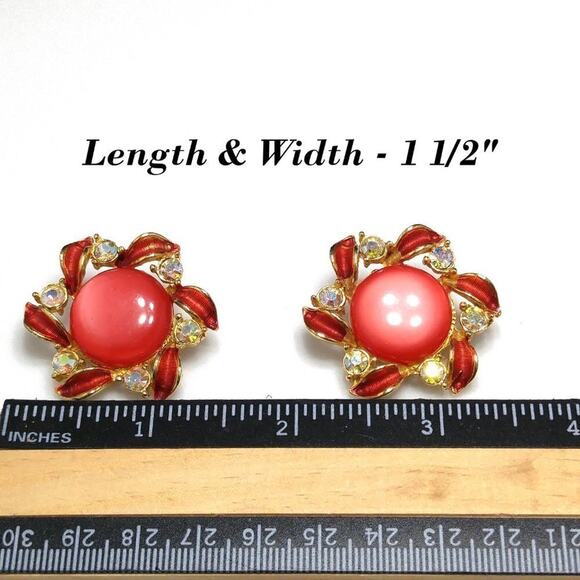 Vintage Red Moonglow Lucite Clip Earrings, Aurora Borealis Rhinestones, 1 1/2 In - Picture 7 of 9